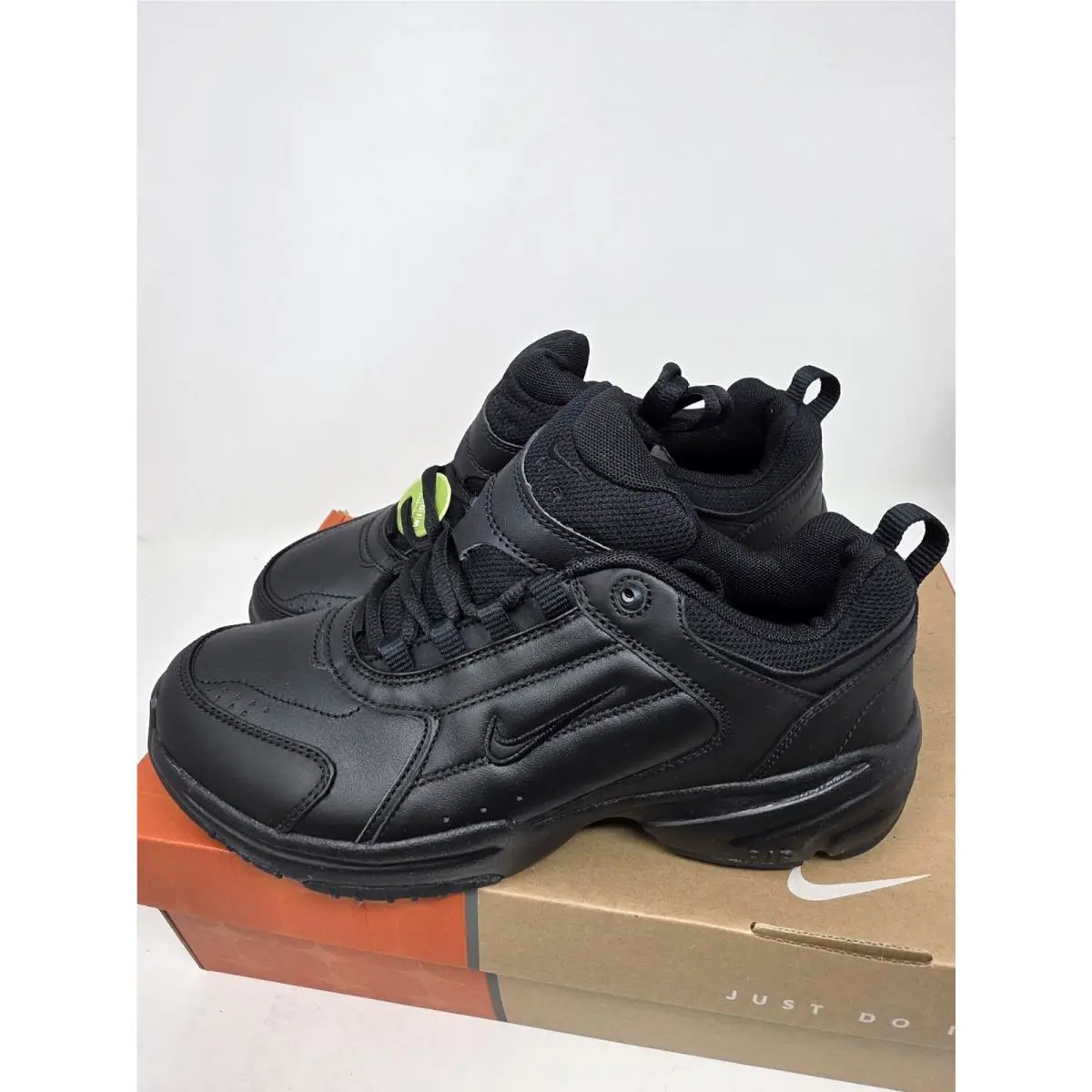 Nike Womens Air Essentials IV Black Size 8