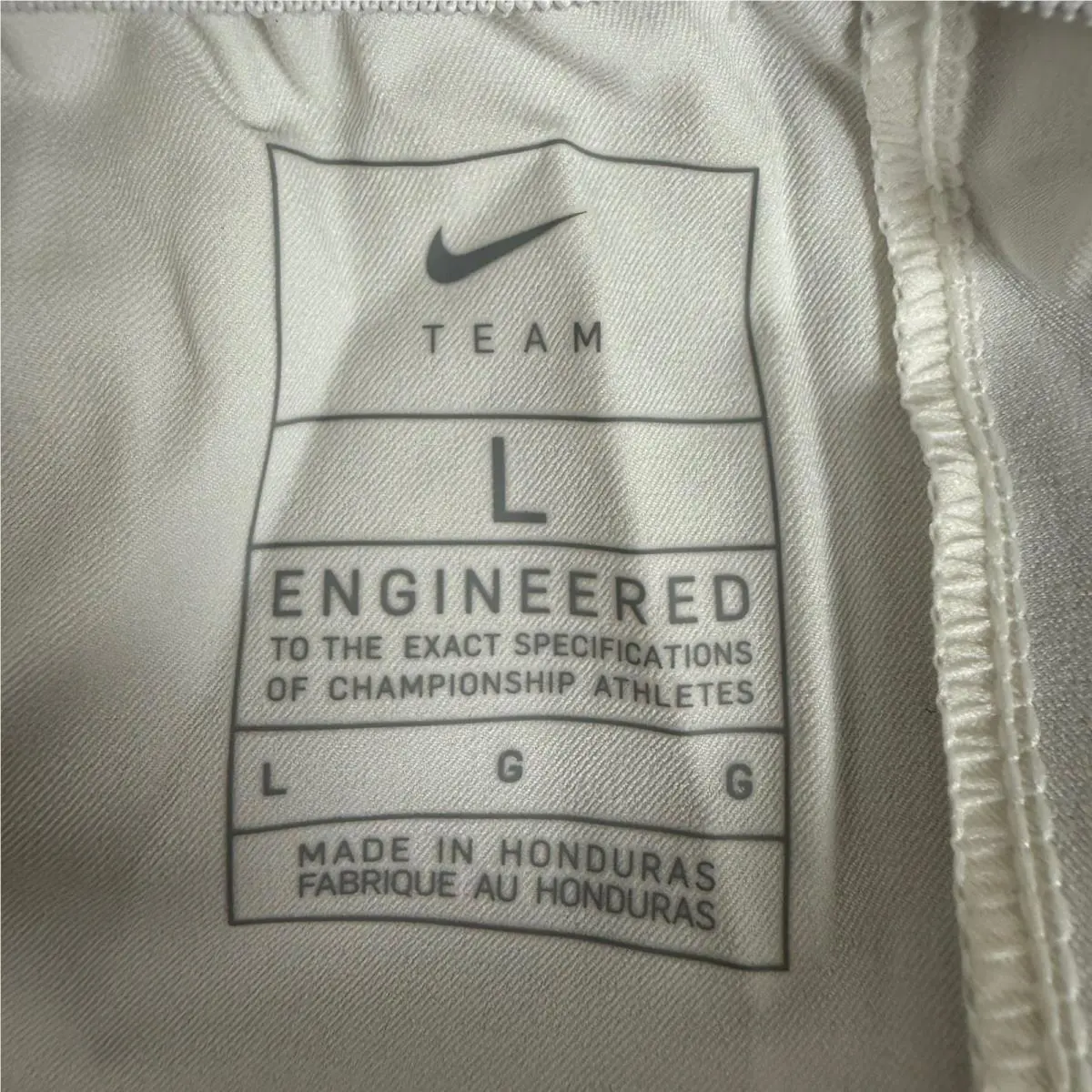 Nike clothing - White 4