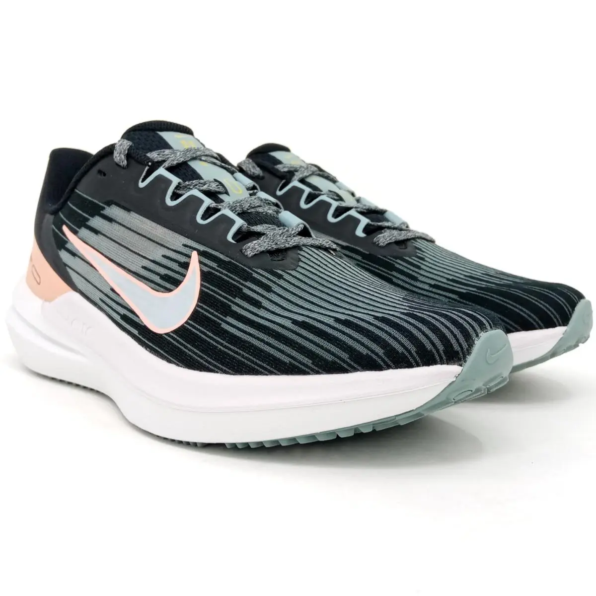 Nike Women`s Air Winflo 9 Running Sneakers Size 9 US