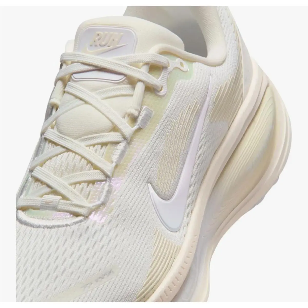 Nike shoes - Nike Vomero 18 ESS - Vomero ESS - IO9915 100 - Summit White/ White Chalk 3