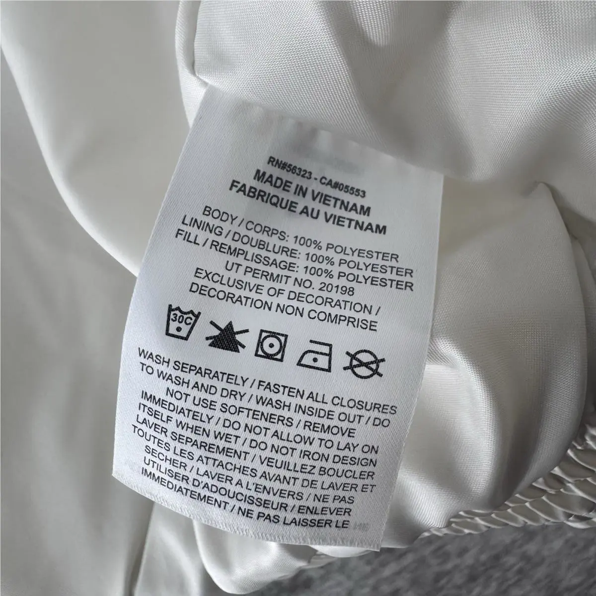 Nike clothing - Light Bone/White (UPC: 0198482128302) 3