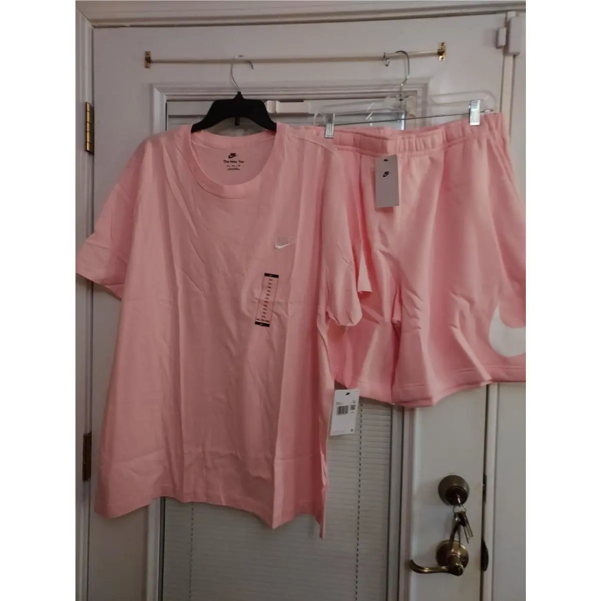 Nike Size 3X Pink Sportswear Club T-shirt Short Set 8