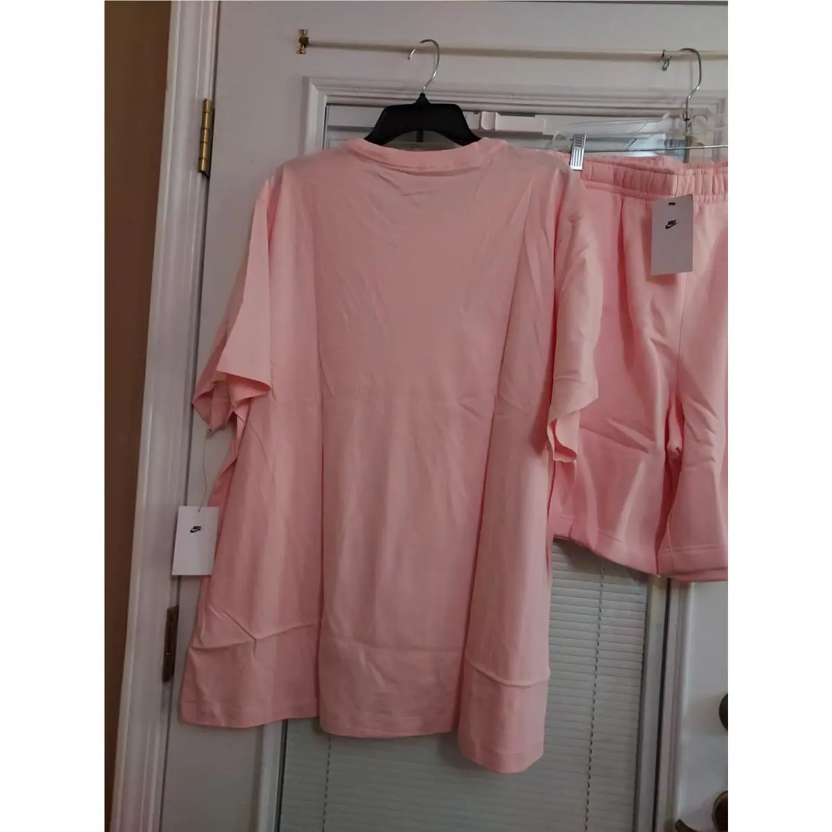 Nike clothing - Pink 3