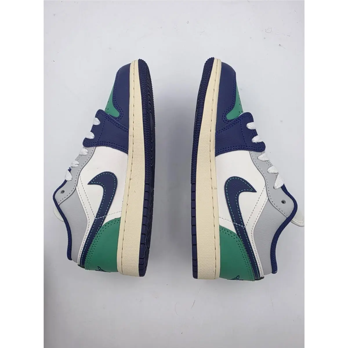 Nike shoes - Nike Air Jordan 1 - Air - 553560-147 - White (UPC: 198482156619) 2
