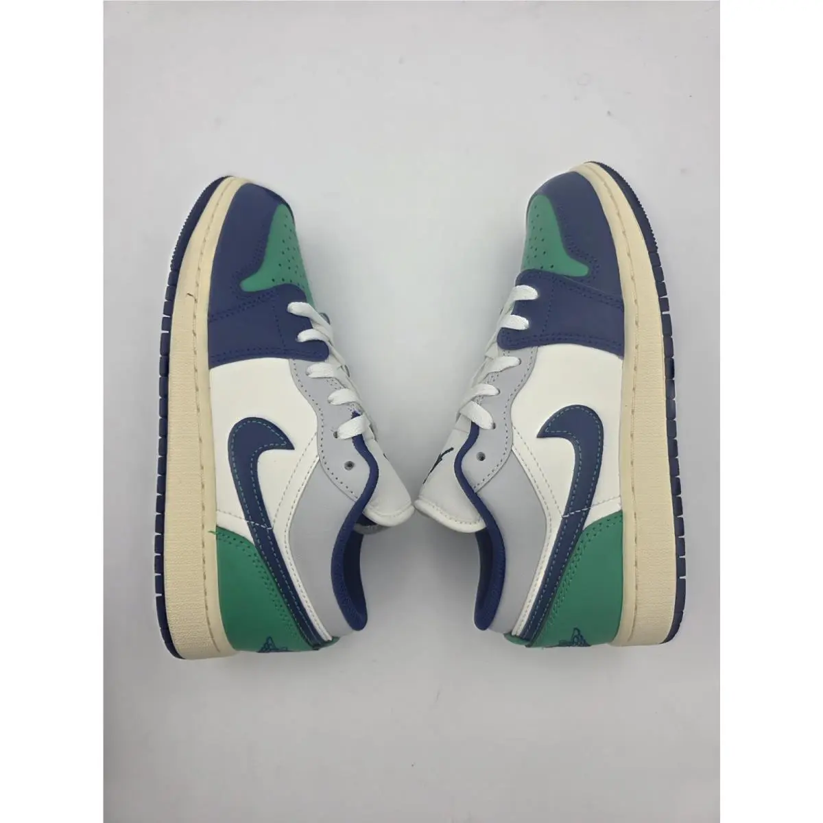 Nike shoes - Nike Air Jordan 1 - Air - 553560-147 - White (UPC: 198482156619) 3