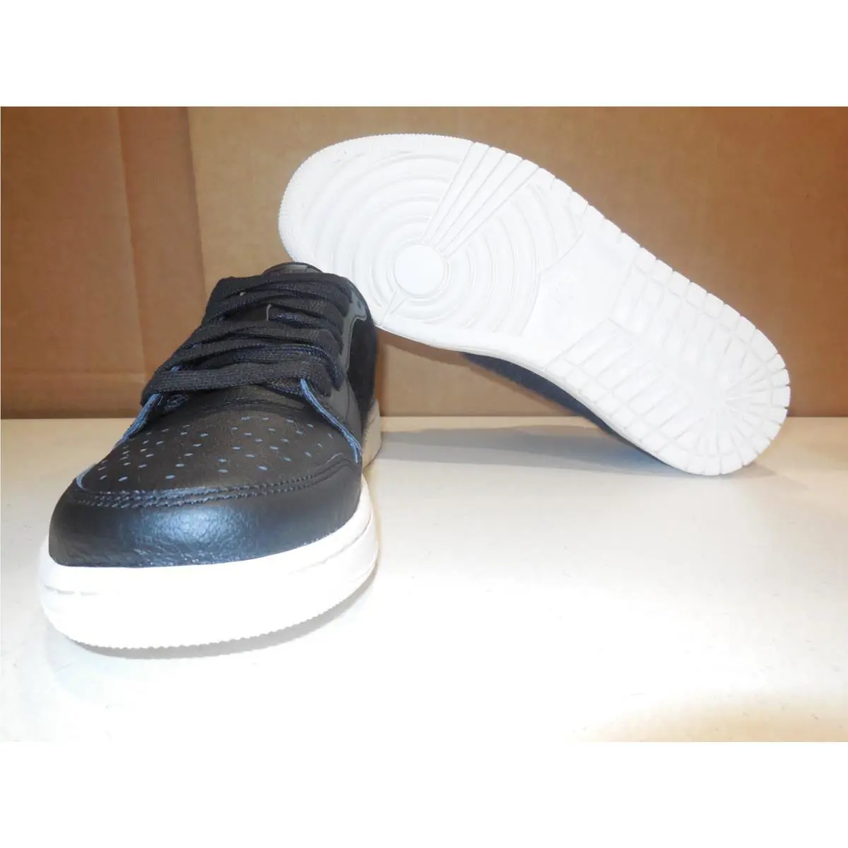 Nike shoes - Black 1