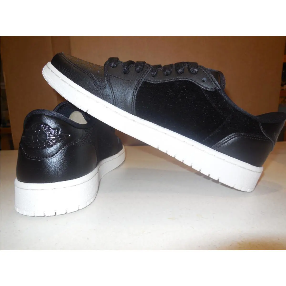 Nike shoes - Black 2