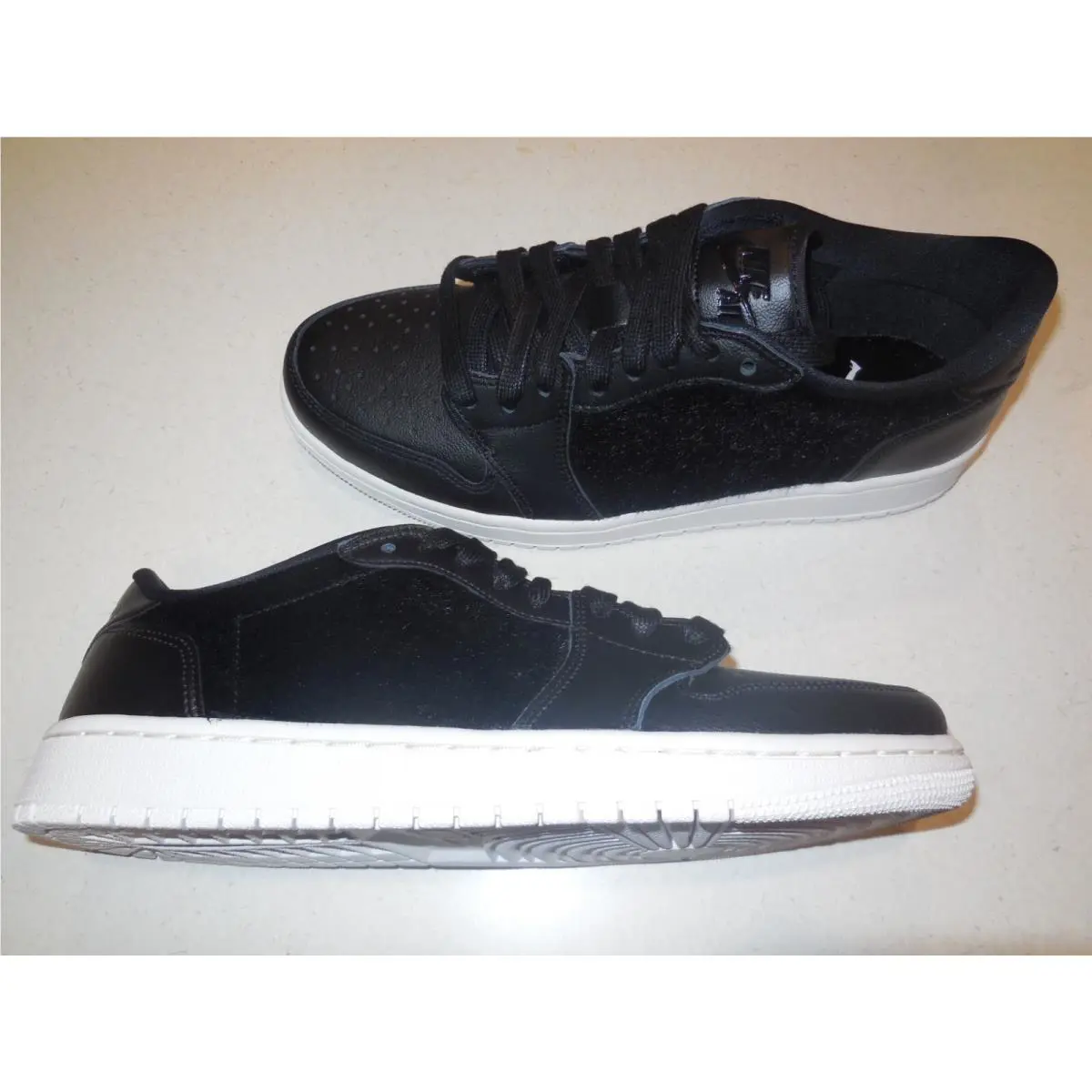 Nike shoes - Black 6