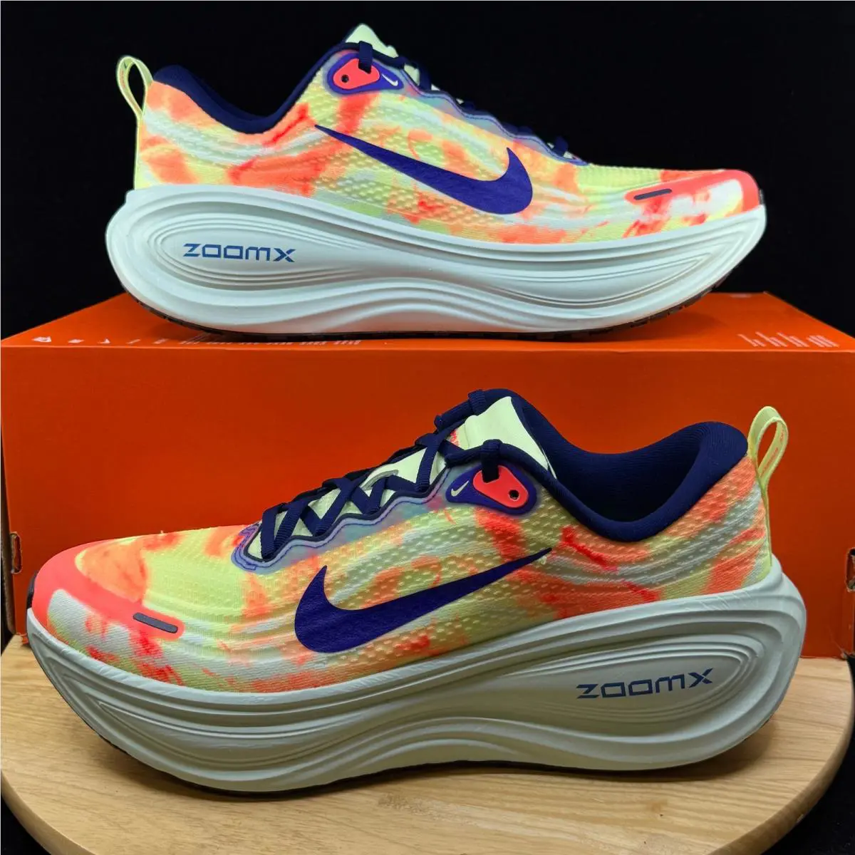 Nike Vomero Plus Low Running Gym Shoes Barely Volt Indigo Men Sz 11.5 IQ0605-701