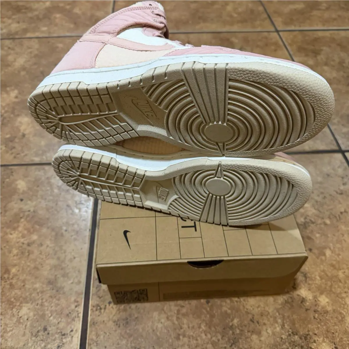 Nike shoes - White 7