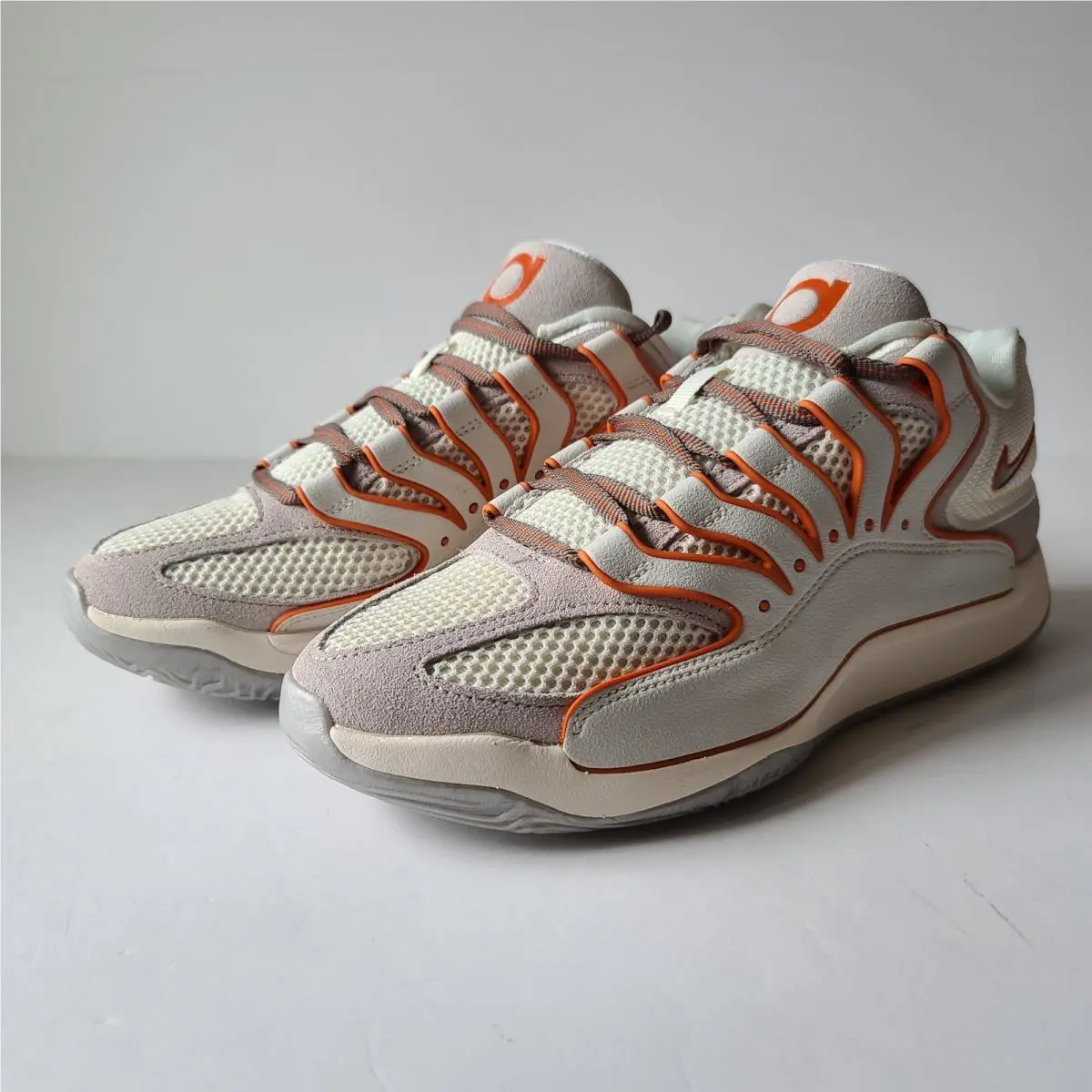 Nike shoes - Nike KD 18 - HV1992-003 - Beige 1