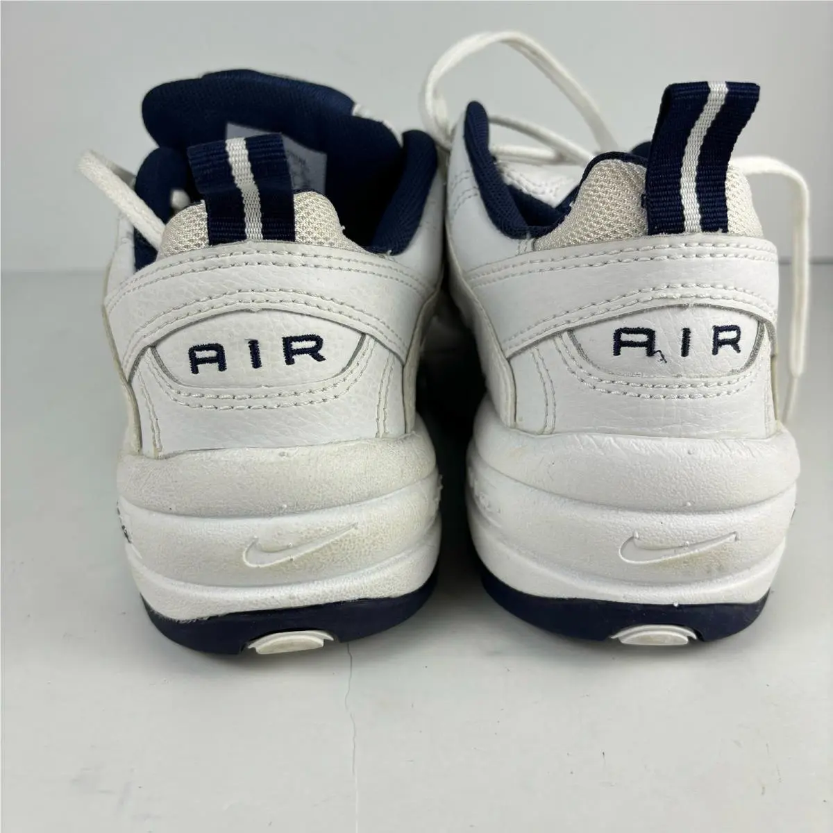 Nike shoes - White 3