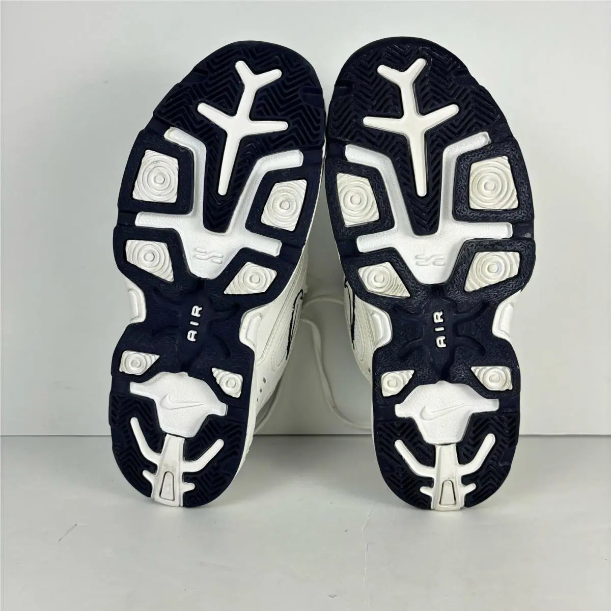 Nike shoes - White 5