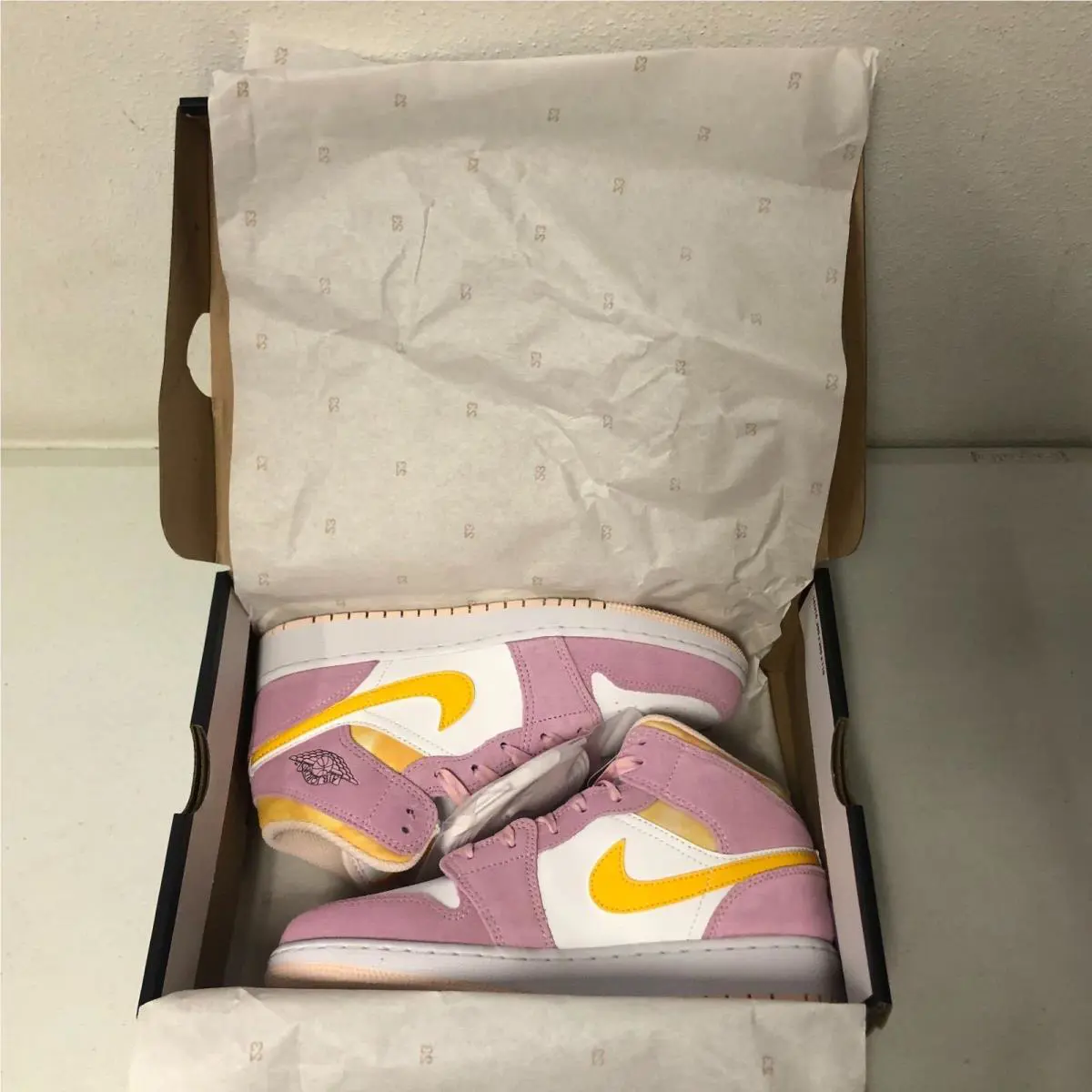 Nike shoes - Air Jordan 1 Mid SE - LT Arctic Pink/University Gold (UPC: 194956630142) 5