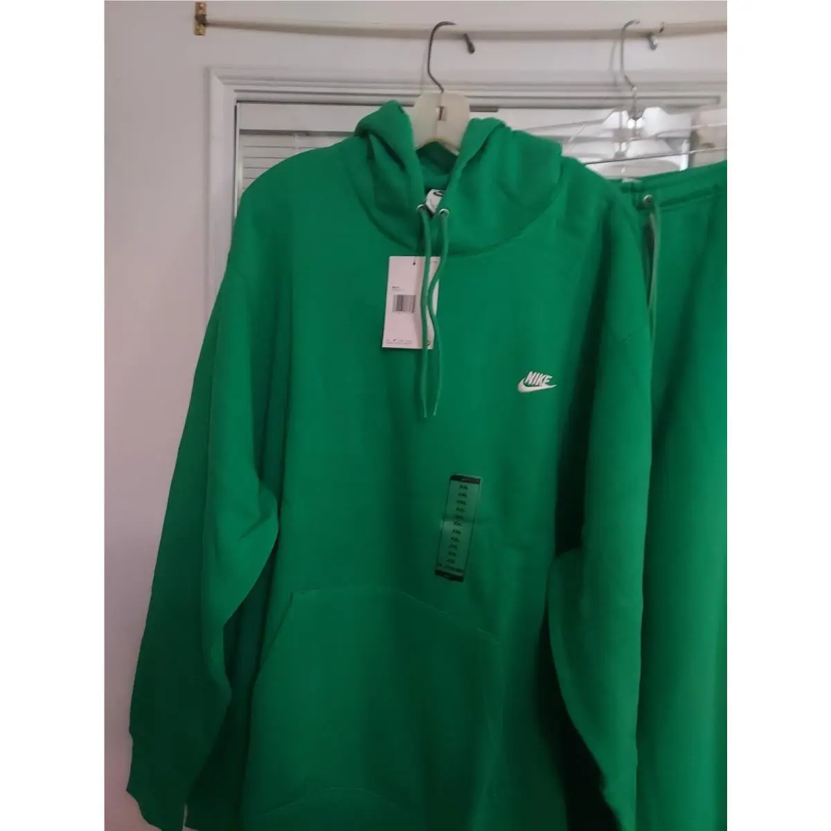 Nike clothing - Green 1