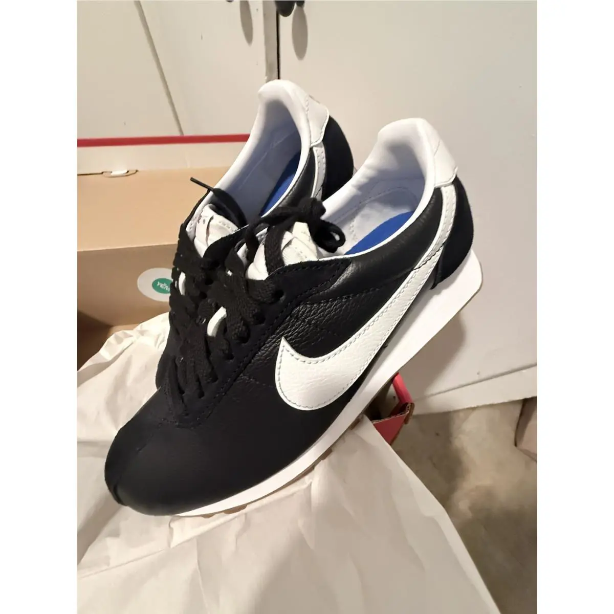 Nike Woman’s LD-1000 Black/white Game Royal Size 9/ 7.5