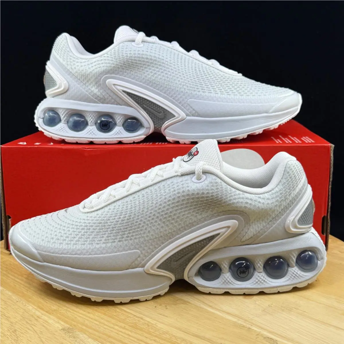 Nike Air Max DN `white Metallic Silver` Women’s Size 8 FJ3145-100