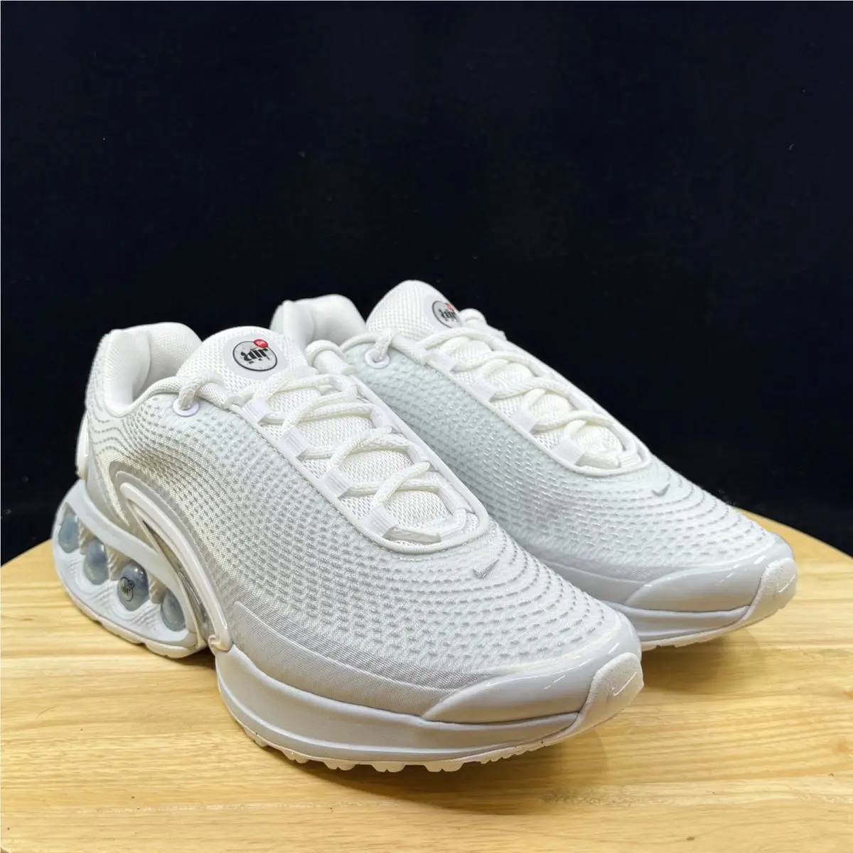 Nike shoes - White 3