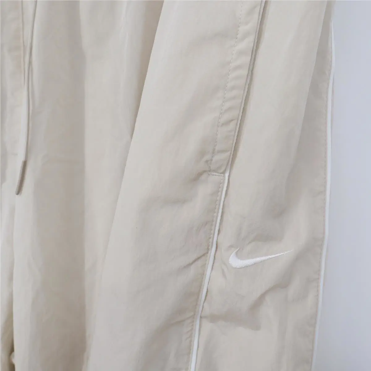 Nike clothing - Beige 4