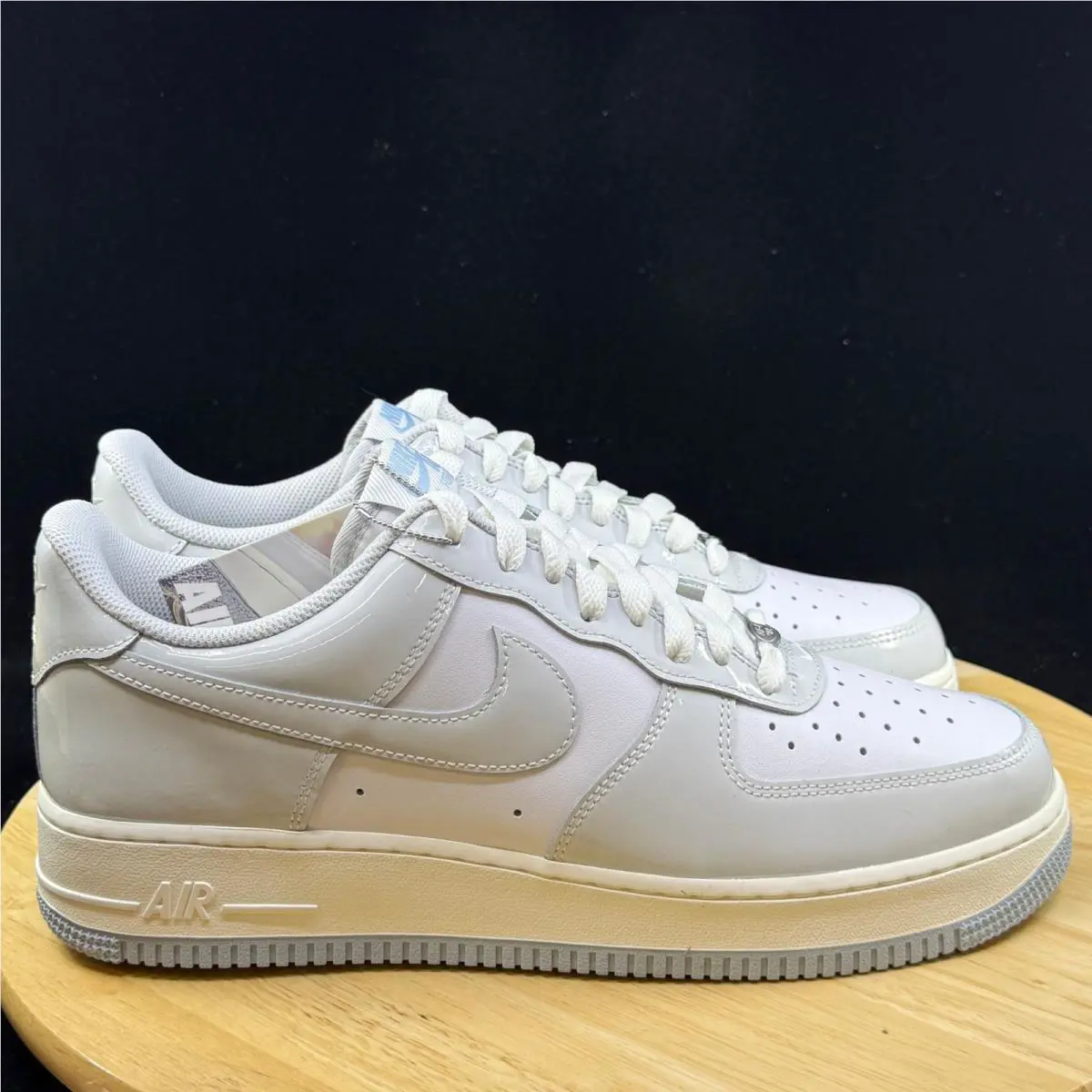 Nike shoes - White 3