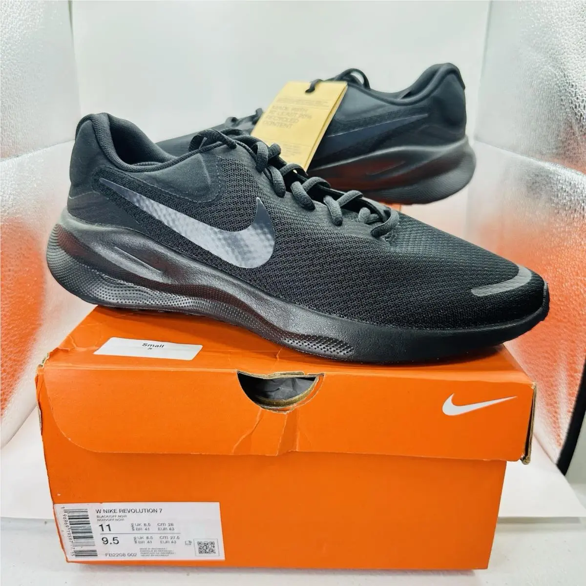 Nike Revolution 7 Trainers Black Comfort Walking Running Shoes Women`s Size 11