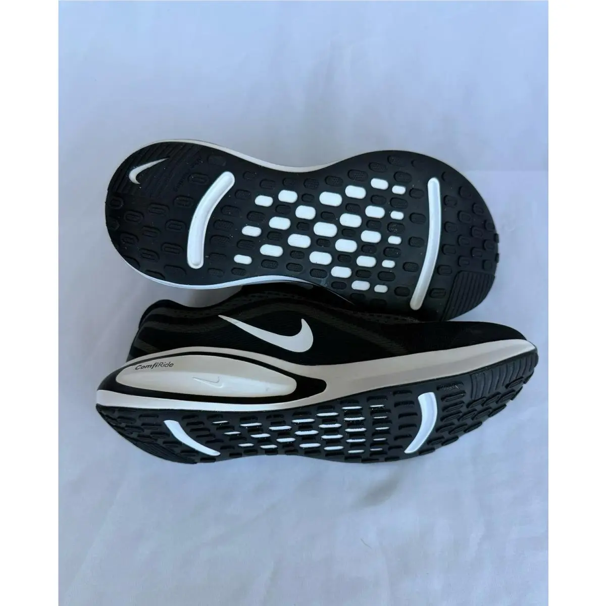Nike shoes - Nike Essentialist - Essentialist - BLACK / WHITE 3
