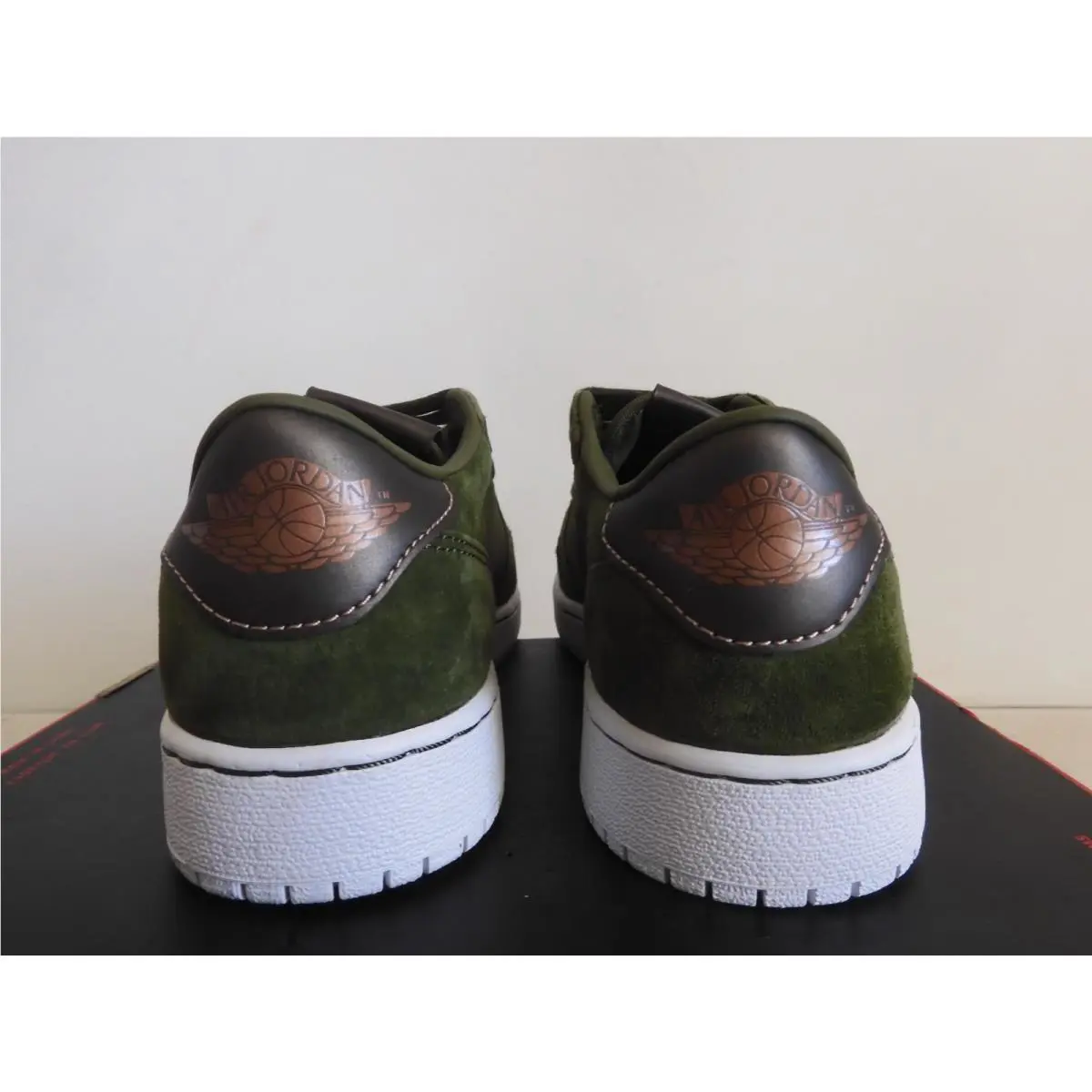 Nike shoes - Air Jordan 1 - Air - Green (UPC: 885176592579) 3