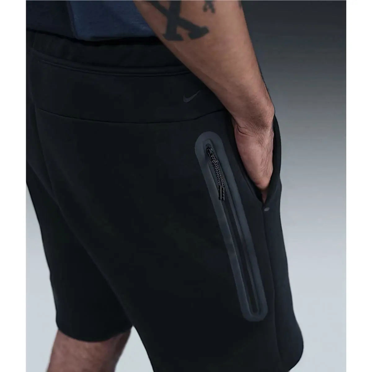 Nike clothing - Black 1