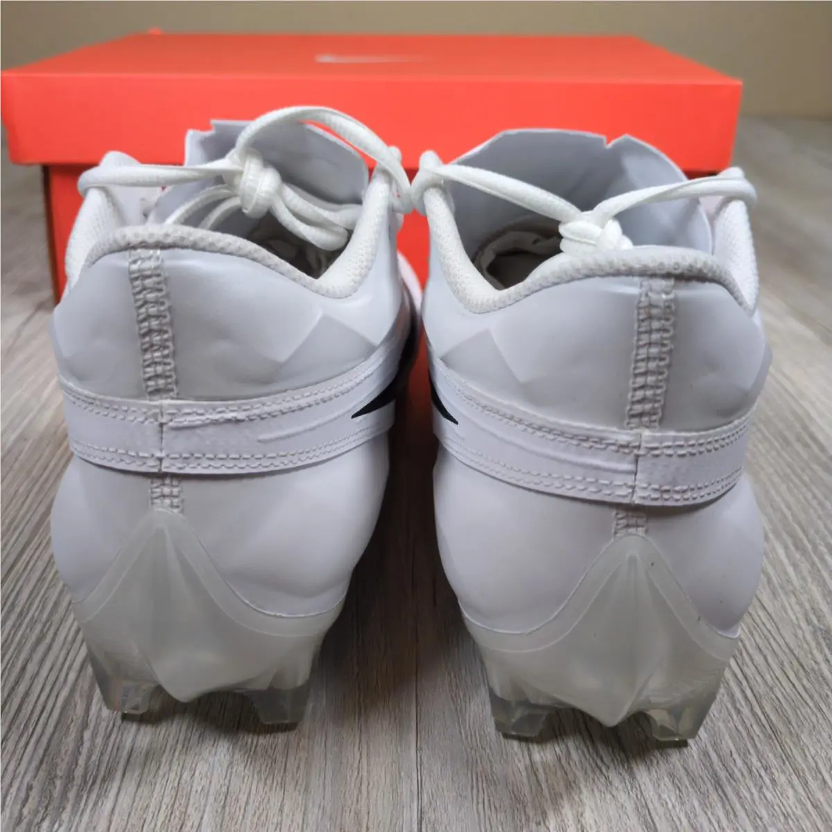 Nike shoes - White 2