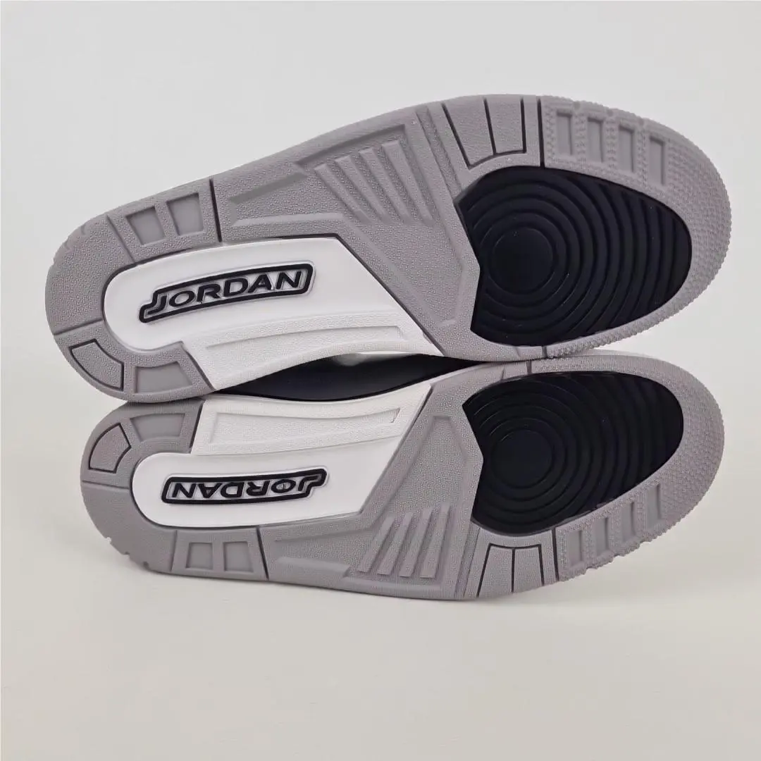 Nike shoes - 552665004 - 552665-004 - Matte Silver/White/Black (UPC: 820652089822) 5