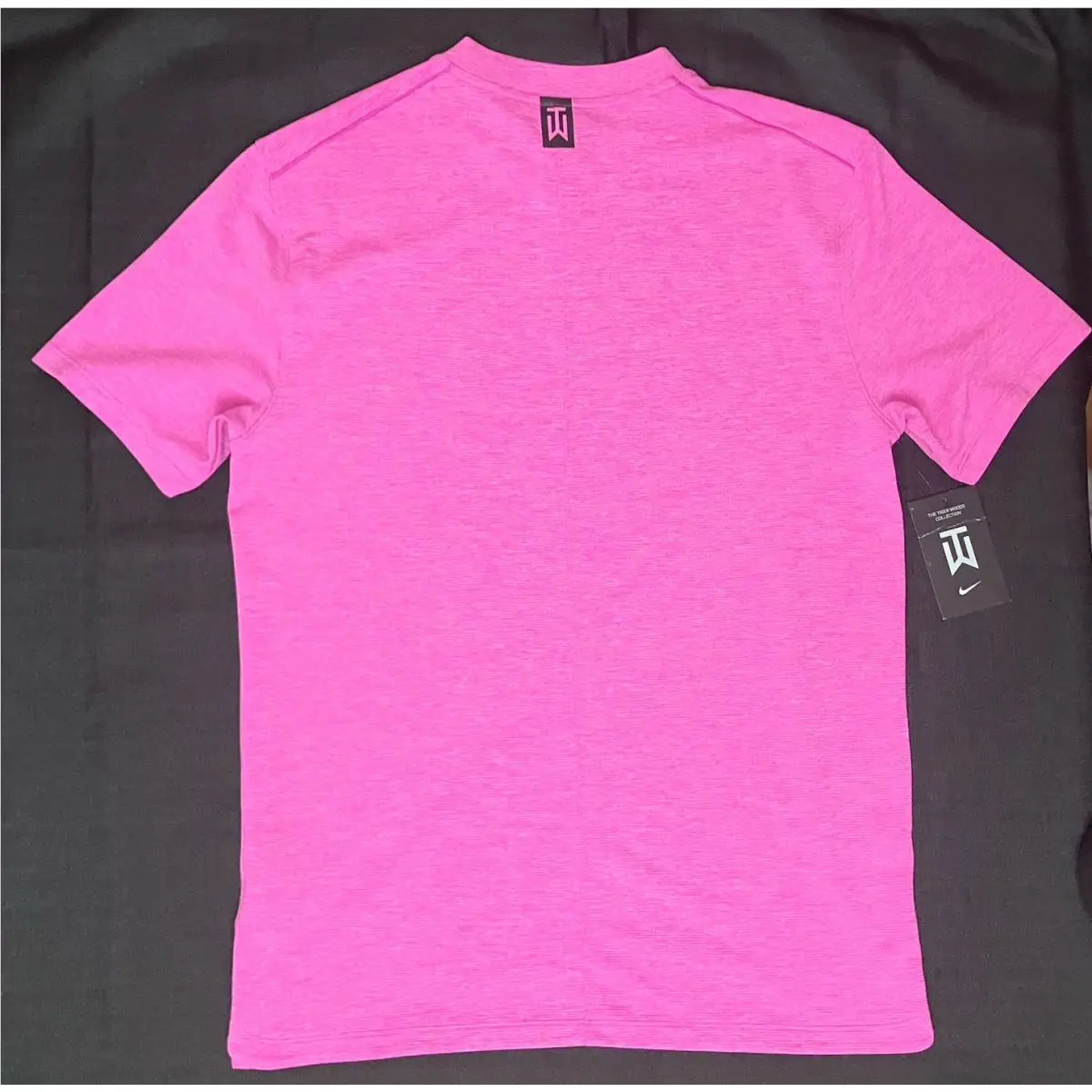 Nike clothing - TW Tiger Woods AeroReact Mock Blade Polo - Hyper Magenta 7