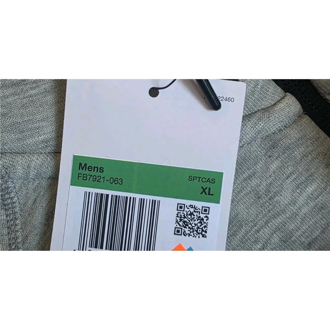 Nike clothing - Gray (UPC: 0196609229062) 3
