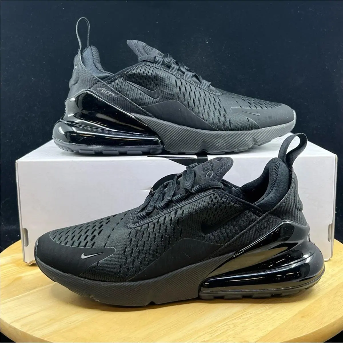 Nike Air Max 270 Triple Black Size 11 Men`s Sneakers Black AH8050-005