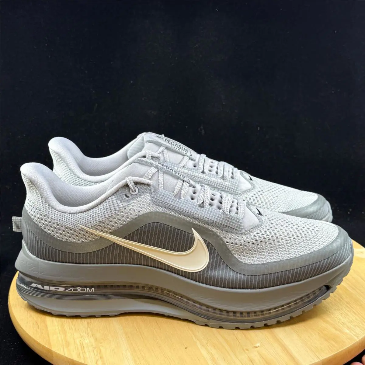 Nike shoes - Gray 3