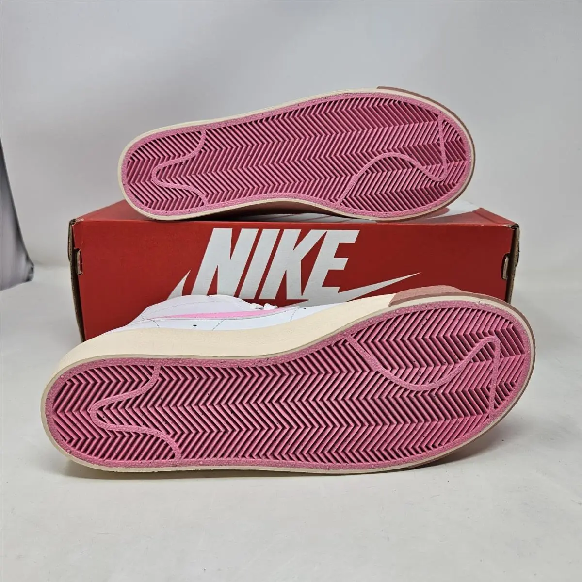 Nike shoes - Nike Blazer - Blazer - White/Guava Ice/Jade Ice/Pink Spell (UPC: 196608436331) 2