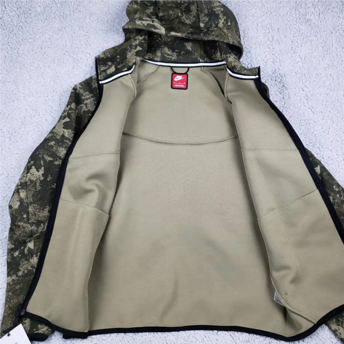 Nike clothing - Green 1