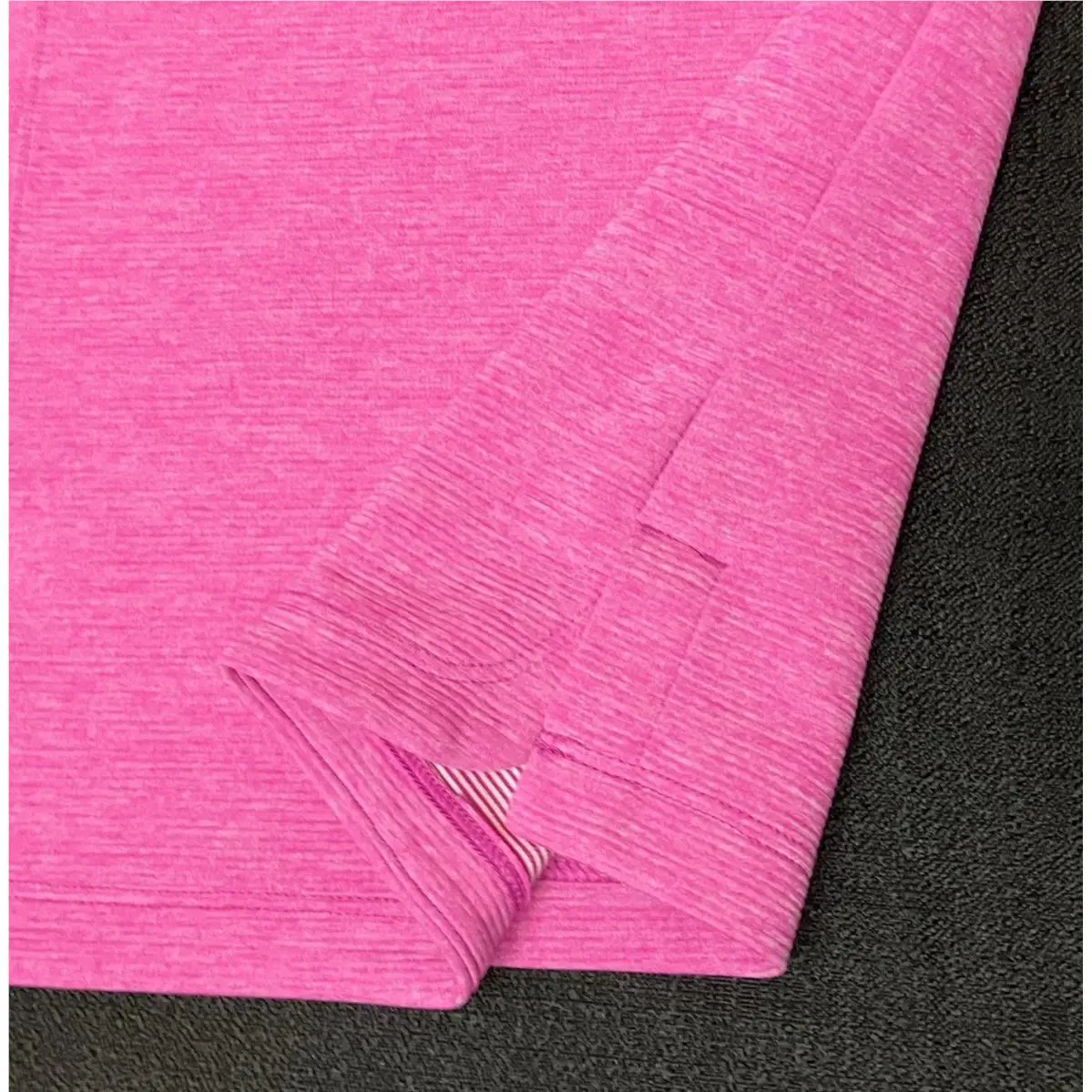 Nike clothing - TW Tiger Woods AeroReact Mock Blade Polo - Hyper Magenta 3