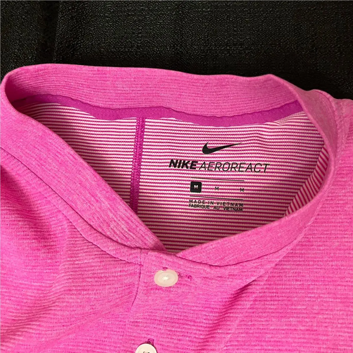 Nike clothing - TW Tiger Woods AeroReact Mock Blade Polo - Hyper Magenta 6