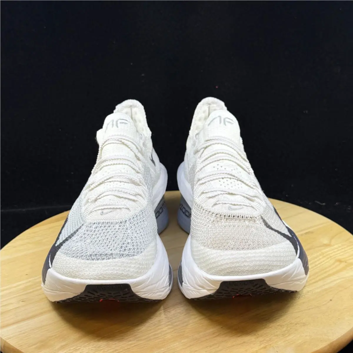 Nike shoes - White 5