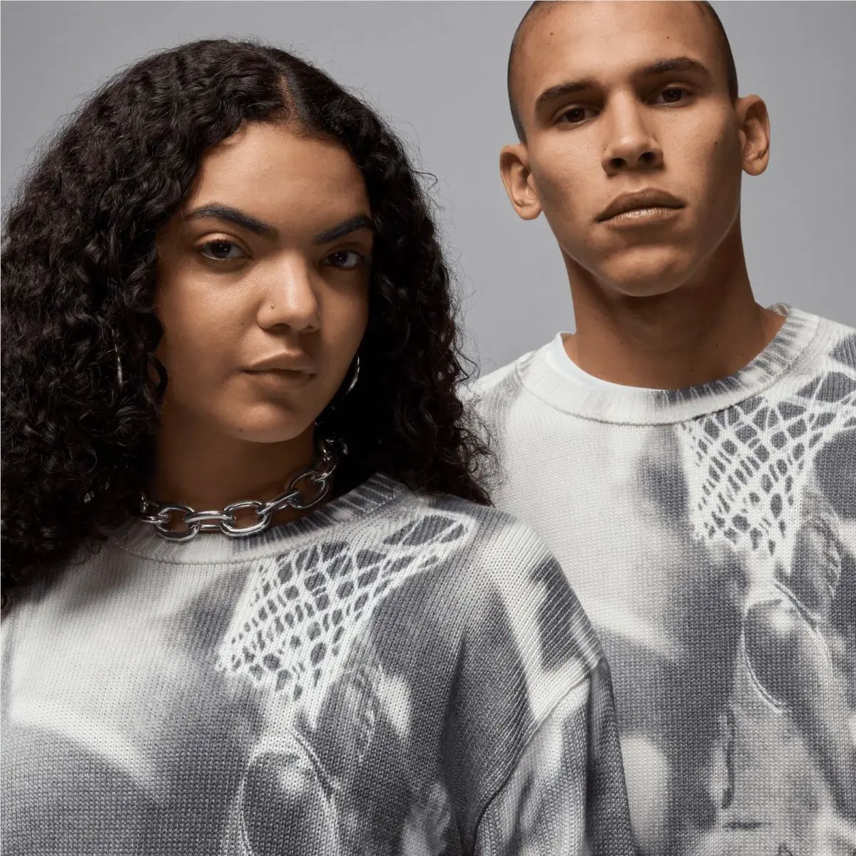 Nike clothing - Gray (UPC: 197602731705) 3
