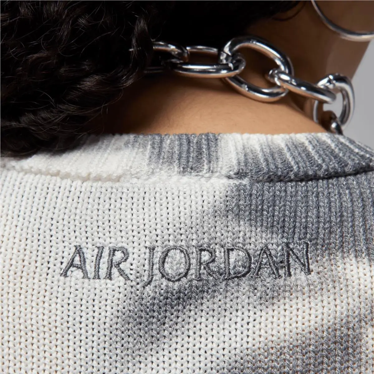 Nike clothing - Gray (UPC: 197602731705) 4