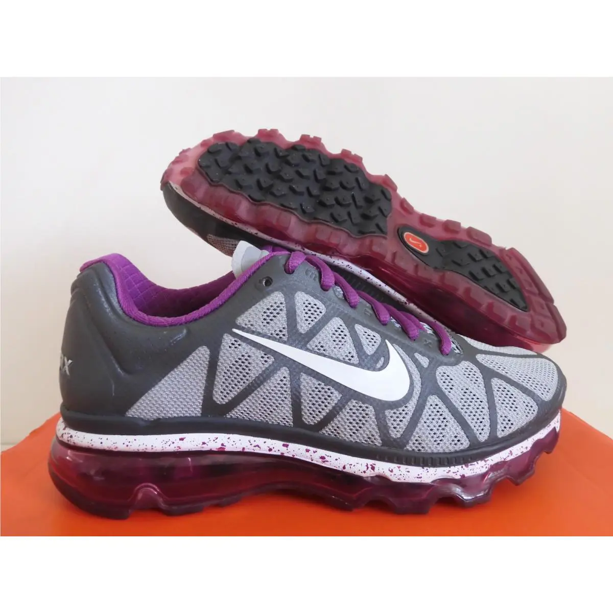 Nike Air Max + 2011 Neutral Grey-anthracite-bold Berry Womens Sz 6 429890-066
