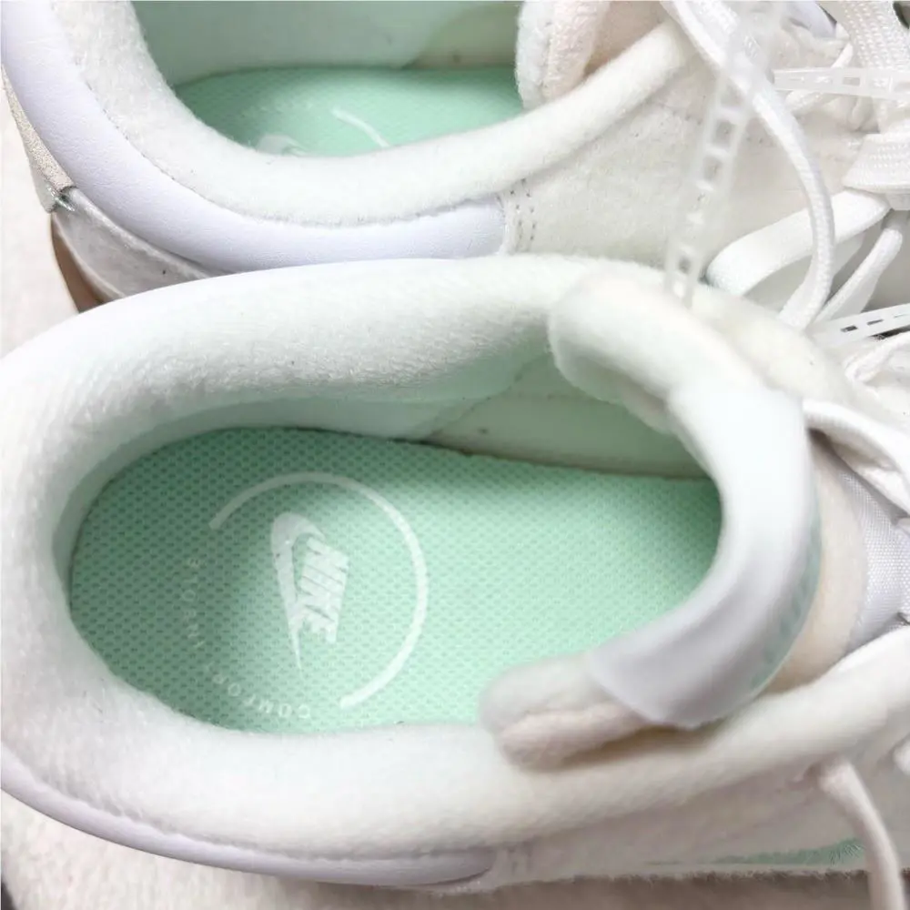 Nike shoes - White 9