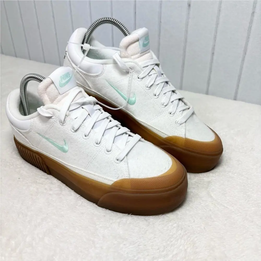 Nike shoes - White 1