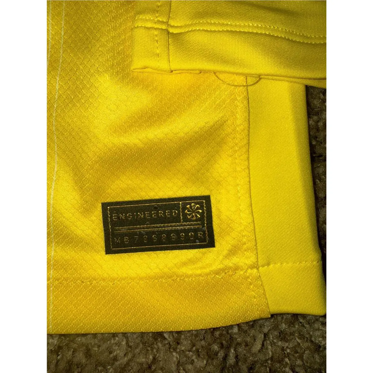 Nike clothing - NA - Yellow 2
