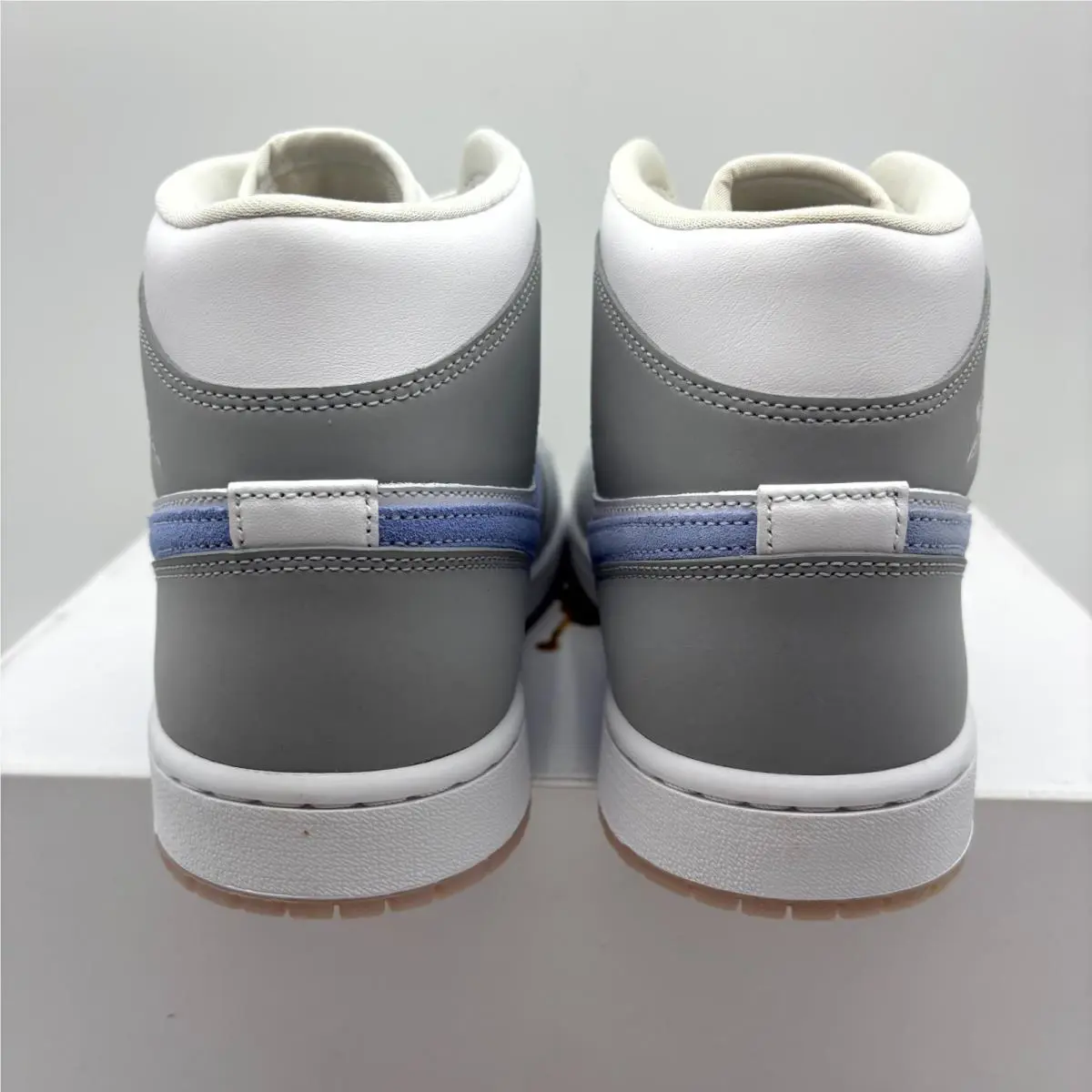 Nike shoes - Nike Air Jordan 1 Mid - BQ6472105 - White Wolf Gray (UPC: 195238846237) 4