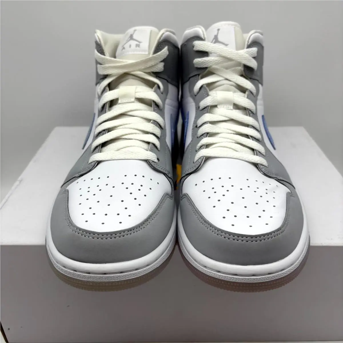 Nike shoes - Nike Air Jordan 1 Mid - BQ6472105 - White Wolf Gray (UPC: 195238846237) 3