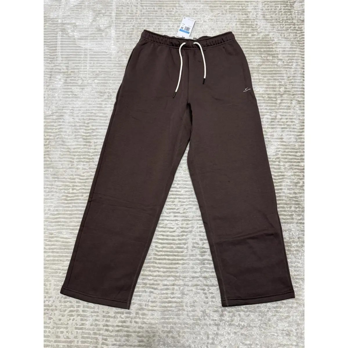 Nike Standard Issue Therma Fit Brushed Open Hem Basketball Pants Brown - Medium