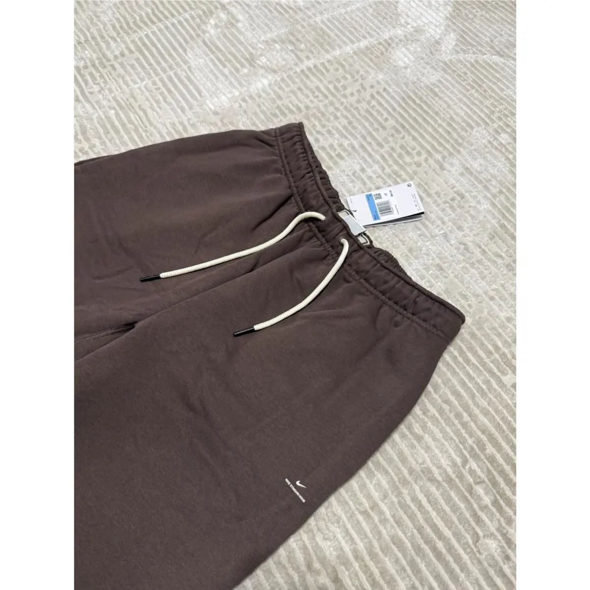 Nike clothing - Brown 1