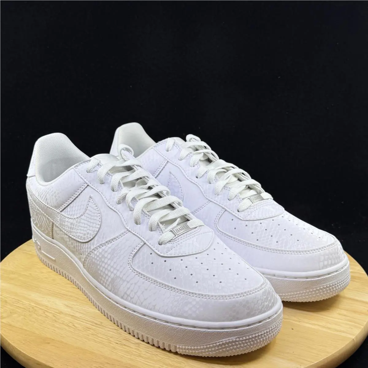 Nike shoes - White 4
